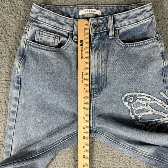Pacsun 90s Boyfriend Jeans Size 24 Butterfly Light Wash High Rise - Picture 5 of 11